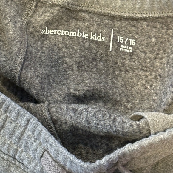 Abercrombie Kids Gray Sweatpants 15/16 - Picture 8 of 9